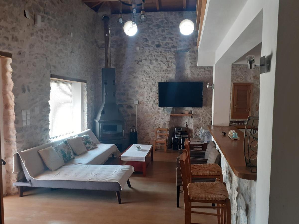 Tsitalia Cottage House เลโอนีดีออน ภายนอก รูปภาพ